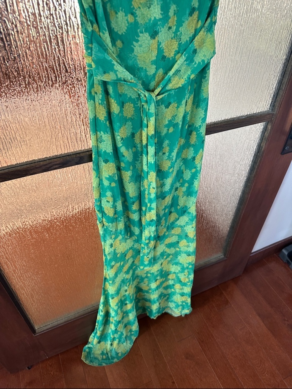 De La Vali 
Palmera Green Floral V-Neck Ruffle-Sleeve Maxi Dress size US 6. - Picture 11 of 12